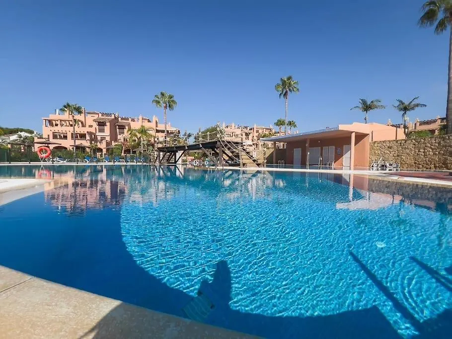 Lovely Two Bedroom Apartment Estepona 0*,